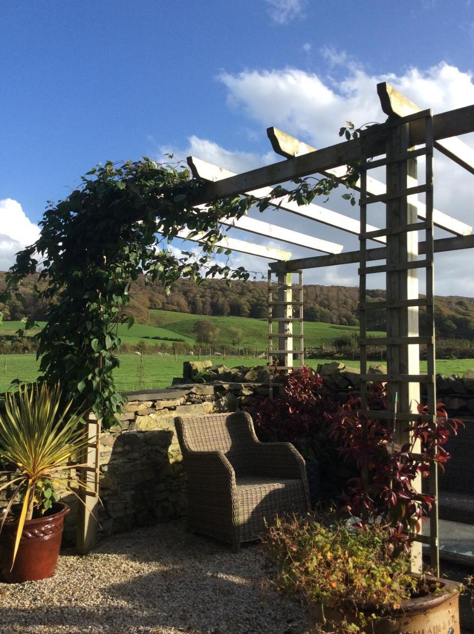 Crosslands Farm Hotel Kendal Exterior foto